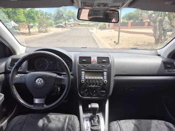 2008 Volkswagen Jetta S 4dr Sedan Manual — photo 9