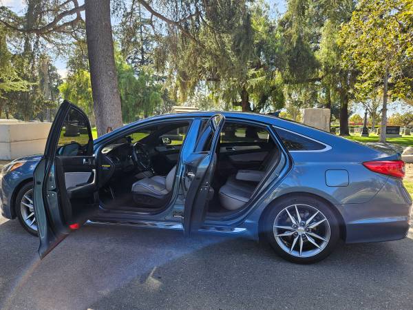 2015 Hyundai Sonata SE 4dr Sedan Automatic — photo 1