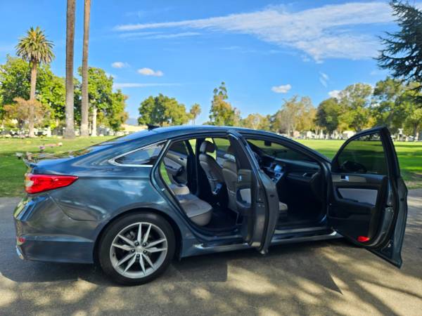 2015 Hyundai Sonata SE 4dr Sedan Automatic — photo 3