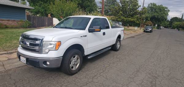 2013 Ford F 150 XLT 4x2 Regular Cab Styleside 8 ft. box 145 in. WB Automatic — photo 3