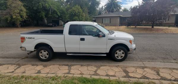 2013 Ford F 150 XLT 4x2 Regular Cab Styleside 8 ft. box 145 in. WB Automatic — photo 1