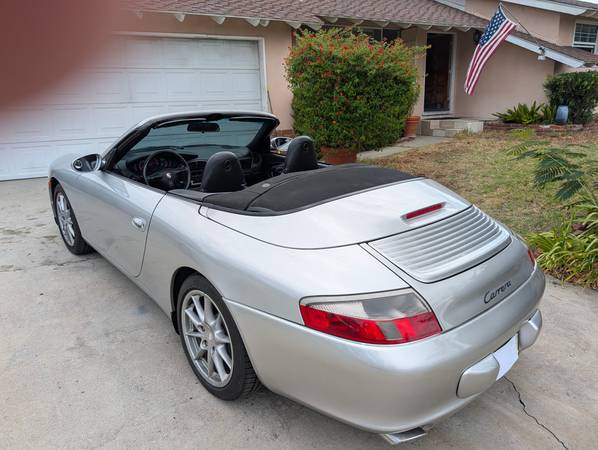 2002 Porsche 911 Carrera 4 — photo 12