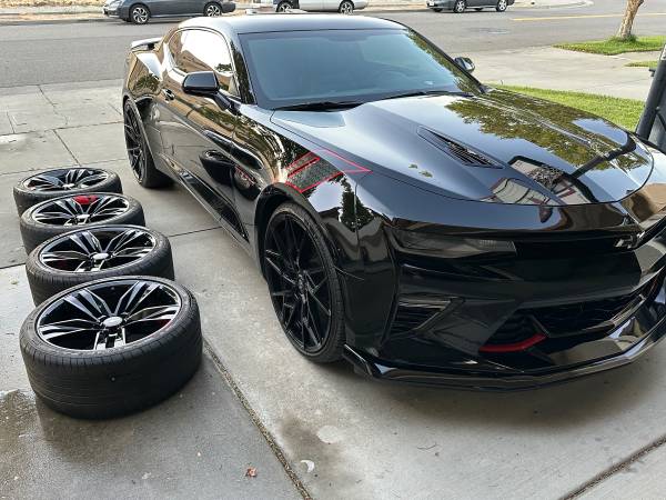 2017 Chevrolet Camaro 2SS 2dr Coupe Manual — photo 7