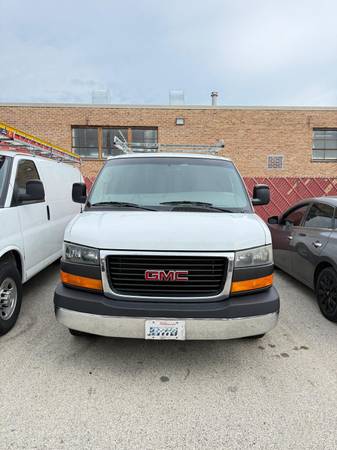 2014 GMC Savana 2500 Work Van Rear-wheel Drive Cargo Van Automatic — photo 1