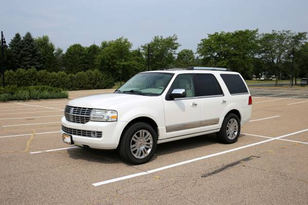 2012 Lincoln Navigator Base 4dr 4x2 Automatic — photo 1