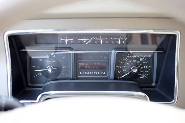 2012 Lincoln Navigator Base 4dr 4x2 Automatic — photo 11
