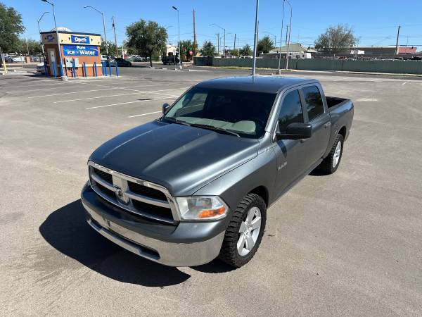 2009 Dodge RAM 1500 SLT 4x4 Crew Cab 140 in. WB Automatic — photo 2