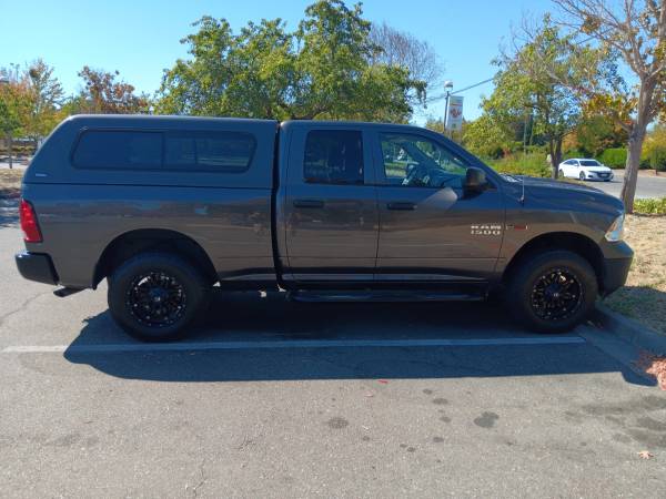 2014 RAM 1500 SLT 4x2 Quad Cab 140 in. WB Automatic — photo 3