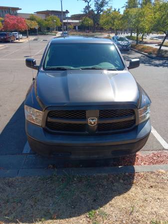 2014 RAM 1500 SLT 4x2 Quad Cab 140 in. WB Automatic — photo 4