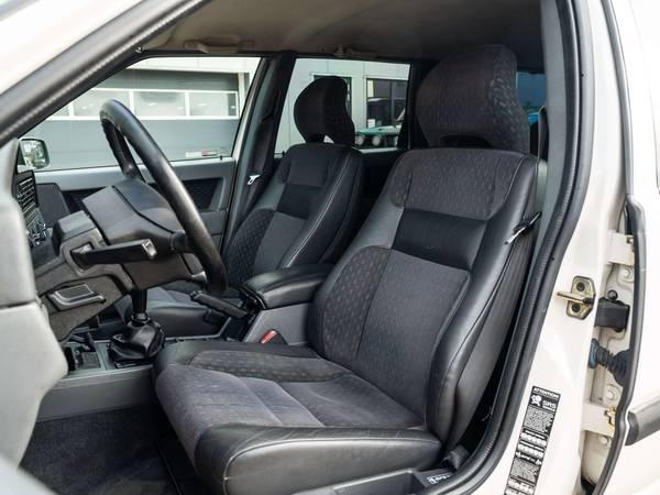1996 Volvo 850 GLT 4dr Wagon — photo 5