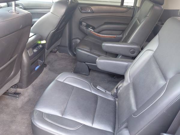 2015 Chevrolet Suburban 1500 LT 4x4 Automatic — photo 6