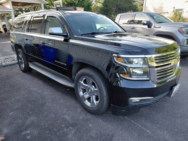 2015 Chevrolet Suburban 1500 LT 4x4 Automatic — photo 2