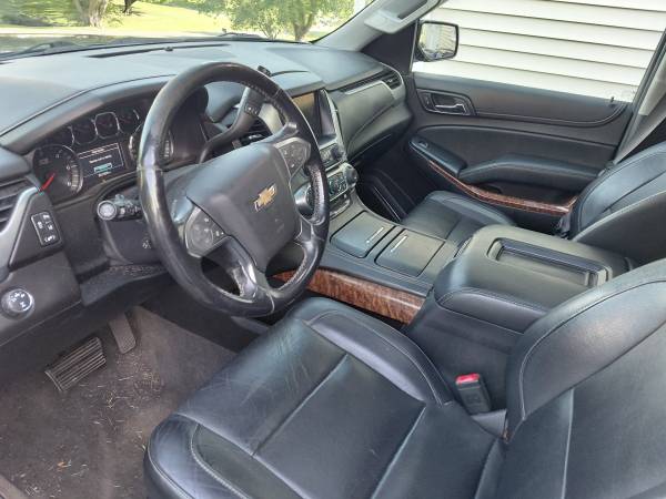 2015 Chevrolet Suburban 1500 LT 4x4 Automatic — photo 5