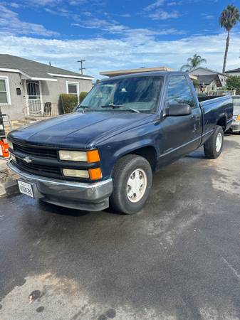 1994 Chevrolet C-K 1500 Series C1500 2dr Silverado Standard Cab LB — photo 2