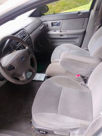 2002 Ford Taurus LX 4dr Sedan Automatic — photo 5