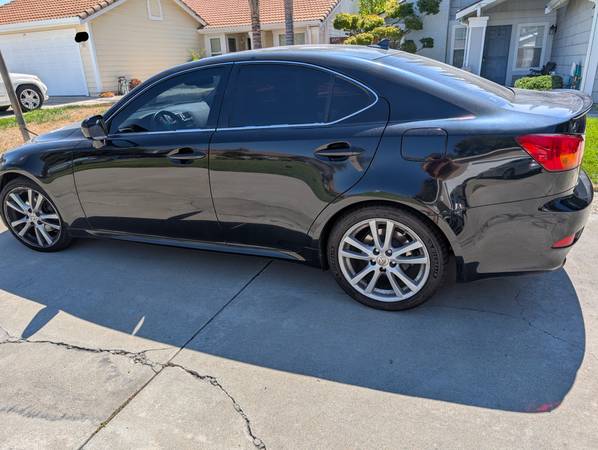 2007 Lexus IS 250 Base 4dr Rear-wheel Drive Sedan Manual — photo 3