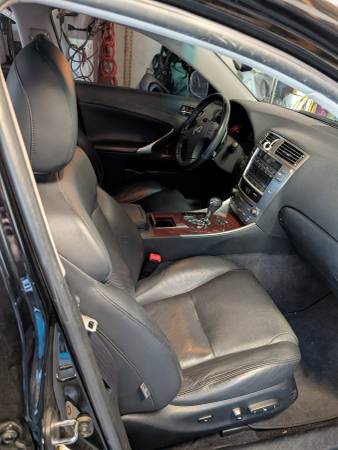 2007 Lexus IS 250 Base 4dr Rear-wheel Drive Sedan Manual — photo 7