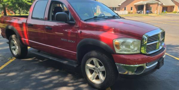2007 Dodge RAM 1500 SLT 4x4 Quad Cab 160.5 in. WB Automatic — photo 6