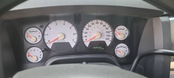 2007 Dodge RAM 1500 SLT 4x4 Quad Cab 160.5 in. WB Automatic — photo 11