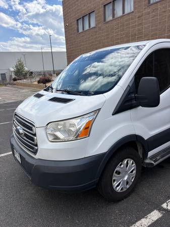 2017 Ford Transit 250 Base Low Roof Cargo Van 129.9 in. WB Automatic — photo 4