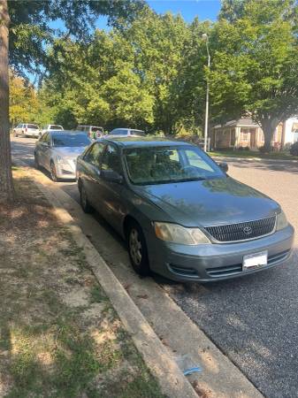 2001 Toyota Avalon XL — photo 2