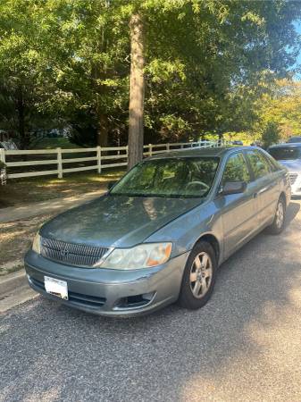 2001 Toyota Avalon XL — photo 1