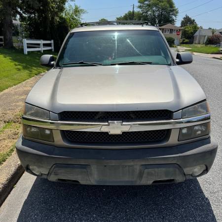 2002 Chevrolet Avalanche 1500 Base 4x2 Automatic — photo 6