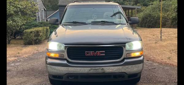 2002 GMC Yukon XL 2500 SLE 4dr 4x4 Automatic — photo 1