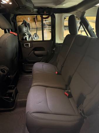 2022 Jeep Wrangler Unlimited Sport — photo 7