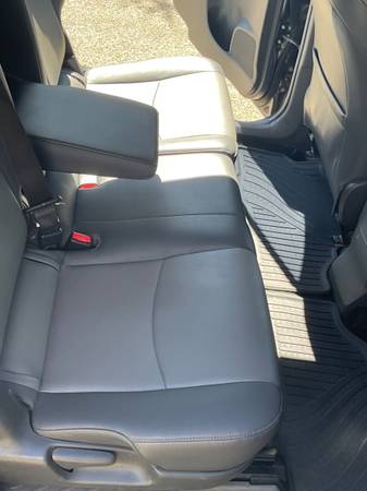 2014 Toyota Prius V Five 5dr Wagon CVT — photo 6
