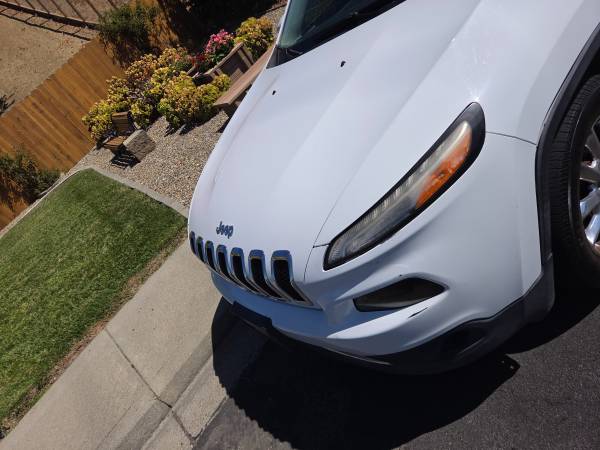 2015 Jeep Cherokee Limited 4dr Front-wheel Drive Automatic — photo 9