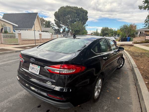 2020 Ford Fusion Hybrid SE 4dr Front-Wheel Drive Sedan CVT — photo 4