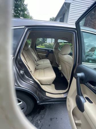 2010 Honda CR-V LX — photo 9