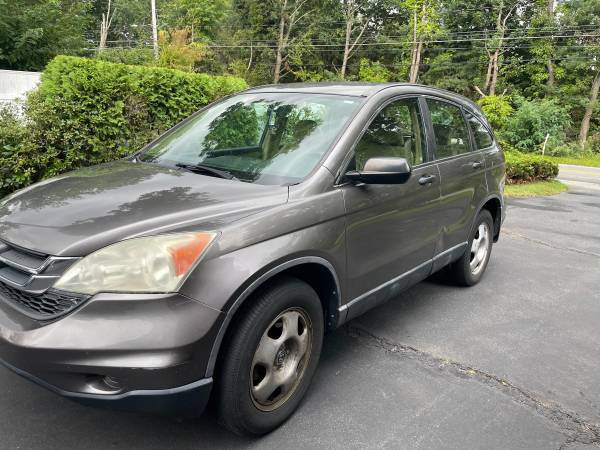 2010 Honda CR-V LX — photo 2