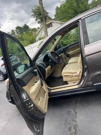 2010 Honda CR-V LX — photo 8