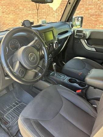 2015 Jeep Wrangler Sahara — photo 9