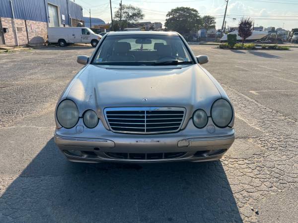 2000 Mercedes-Benz E320 And — photo 10