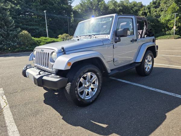 2014 Jeep Wrangler Sahara — photo 4