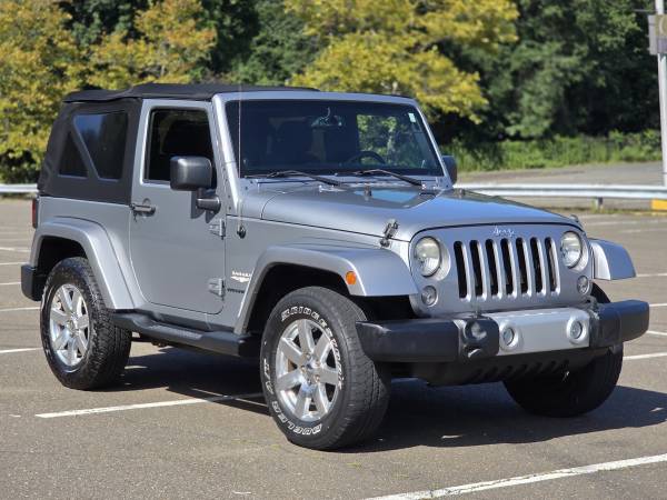 2014 Jeep Wrangler Sahara — photo 5