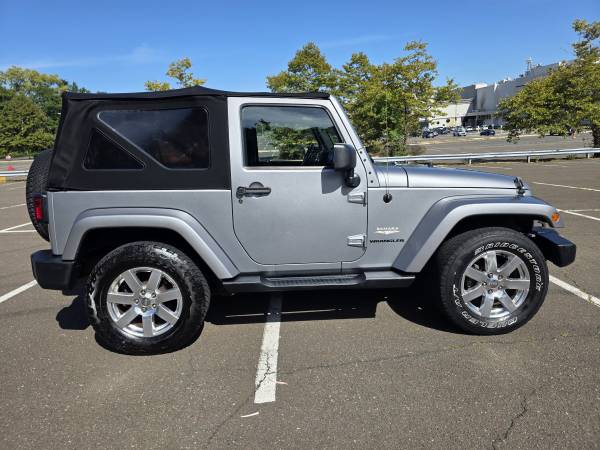 2014 Jeep Wrangler Sahara — photo 6