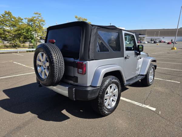 2014 Jeep Wrangler Sahara — photo 7