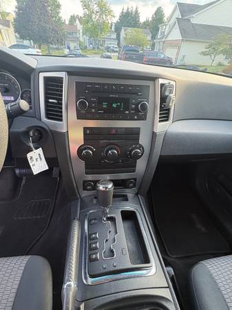 2010 Jeep Grand Cherokee SRT8 4dr 4x4 Automatic — photo 8