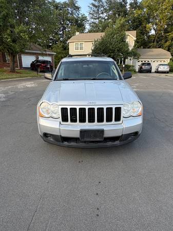 2010 Jeep Grand Cherokee SRT8 4dr 4x4 Automatic — photo 2