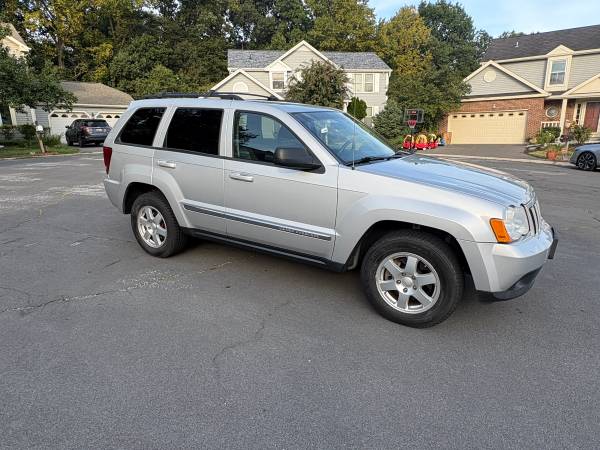 2010 Jeep Grand Cherokee SRT8 4dr 4x4 Automatic — photo 3