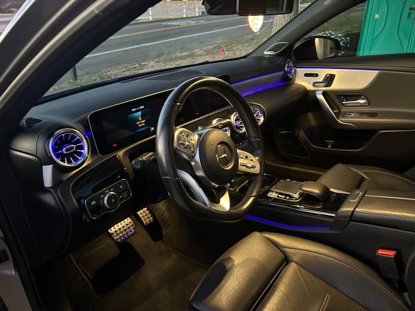 2019 Mercedes-Benz A220 — photo 10