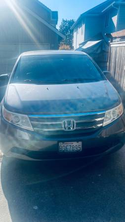 2011 Honda Odyssey EX-L Passenger Van Automatic — photo 1