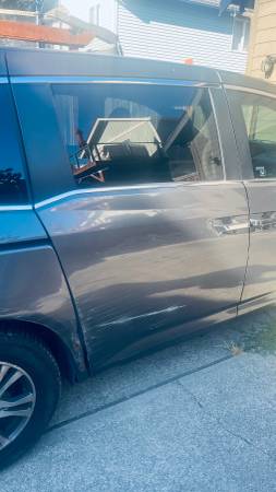 2011 Honda Odyssey EX-L Passenger Van Automatic — photo 3