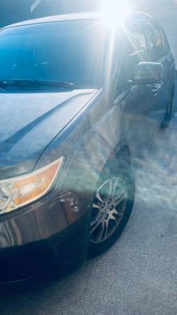 2011 Honda Odyssey EX-L Passenger Van Automatic — photo 7