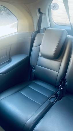 2011 Honda Odyssey EX-L Passenger Van Automatic — photo 10