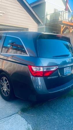 2011 Honda Odyssey EX-L Passenger Van Automatic — photo 6